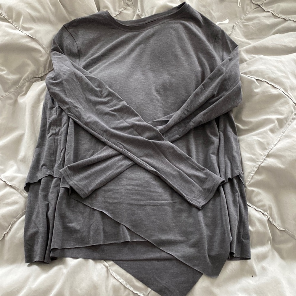 Lululemon asymmetrical hem shirt